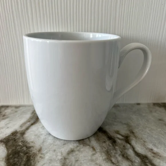 Home Kitchen Crate&Barrel Coffee/ Tea Mugs - Picture 2 of 8